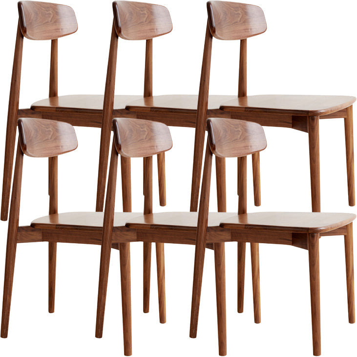 Binnen eigentijdse massief hout open rug armloze eetkamerstoel