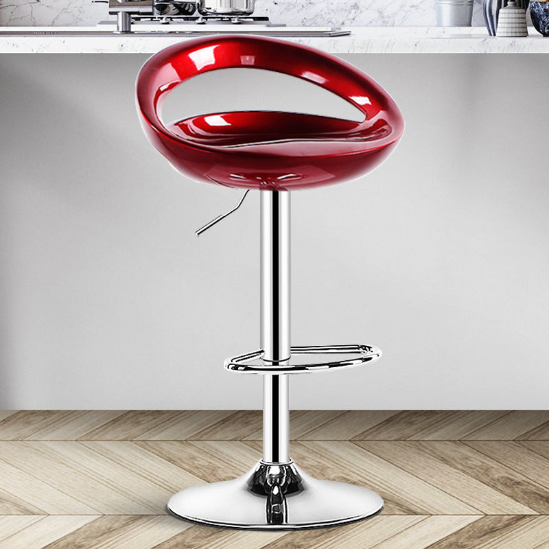 Sgabello moderno di plastica in plastica in plastica inoltre regolabile con poggiapiedi