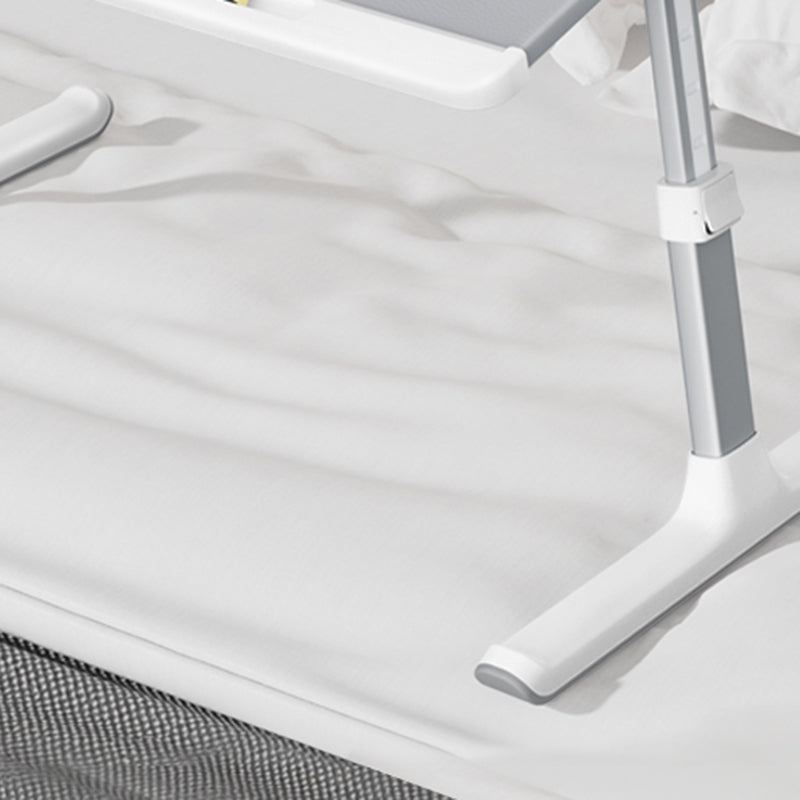 Scrivania contemporanea per la scrivania a forma di base con gambe metalliche