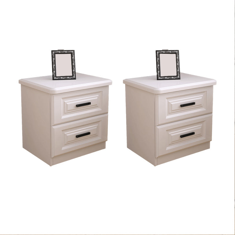 Les tiroirs scandinaves comprenaient une table de chevet de table d'accent en bois blanc