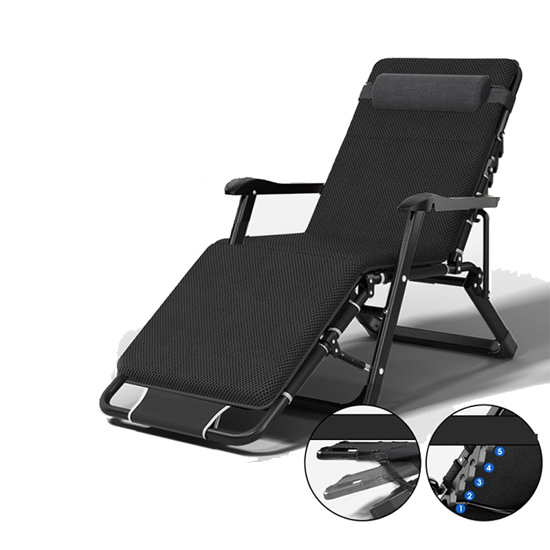 黒/金色の脚を備えた現代の金属ベースリクライニングチェア