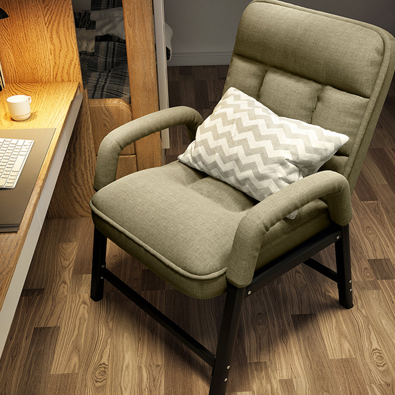 房状の背中と位置のロックバックを備えた現代の金属脚リクライニングチェア