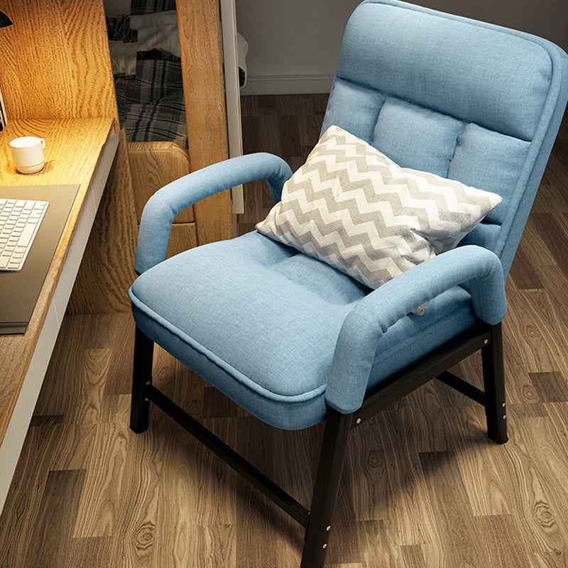 房状の背中と位置のロックバックを備えた現代の金属脚リクライニングチェア