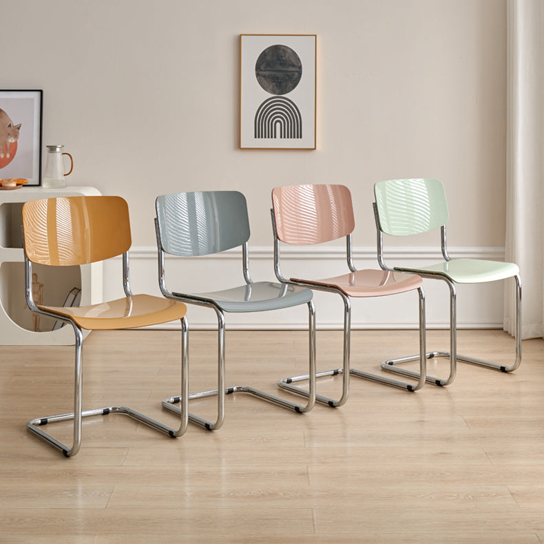 Zeitgenössischer Esszimmer Silber Bein offener armloser Esstuhl