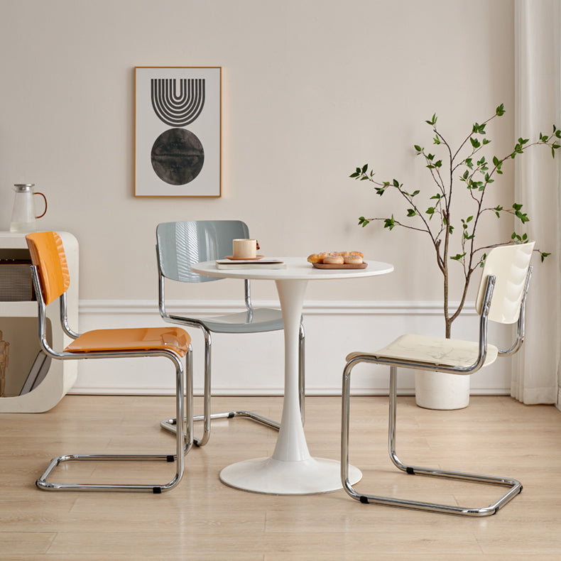 Zeitgenössischer Esszimmer Silber Bein offener armloser Esstuhl