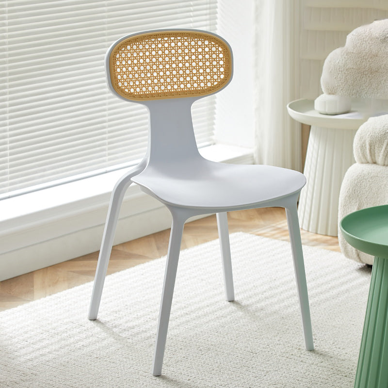 Zeitgenössischer Innenplastikkönig Louis Back Ess -Seitenstuhl