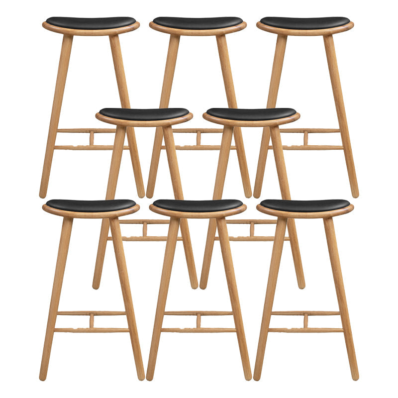 Taburete contemporáneo de la madera maciza sin espalda con cojín de cuero