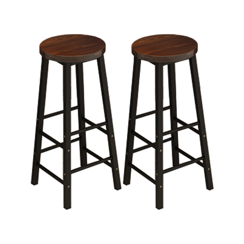 Sgabelli da banco senza braccio con poggiapiedi, contemporanei per Bristol