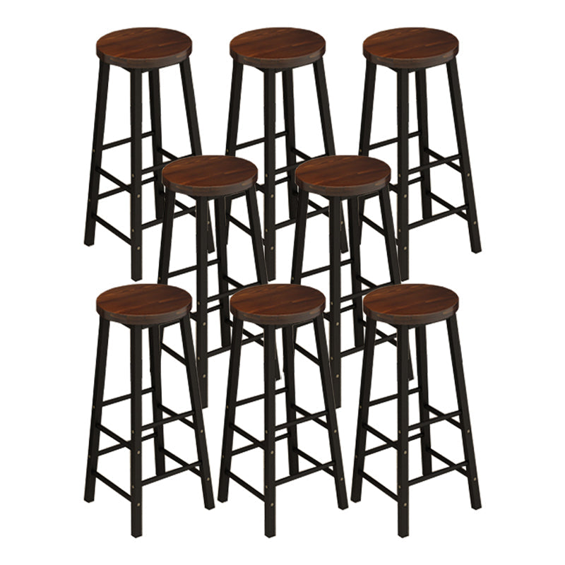 Sgabelli da banco senza braccio con poggiapiedi, contemporanei per Bristol