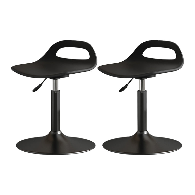 Modern Adjustable Height Swivel Low Back Bar Stool with Footrest Matte Black 2 Piece Set Clearhalo 'Bar Furniture' 'Bar Stools' 'bar_stools' 'furn' 'furn_bar_stools' 'Furniture' 'Kitchen & Dining Furniture' 7686624