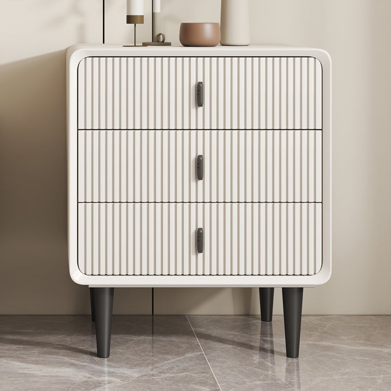 Contemporáneo de almacenamiento de madera maciza cofre vertical con cajones con cajones