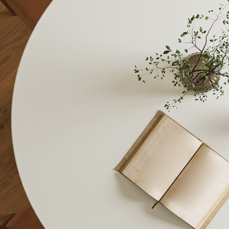 Moderner runder Esszimmertisch mit fester Holzkegelbasis für Wohnzimmer