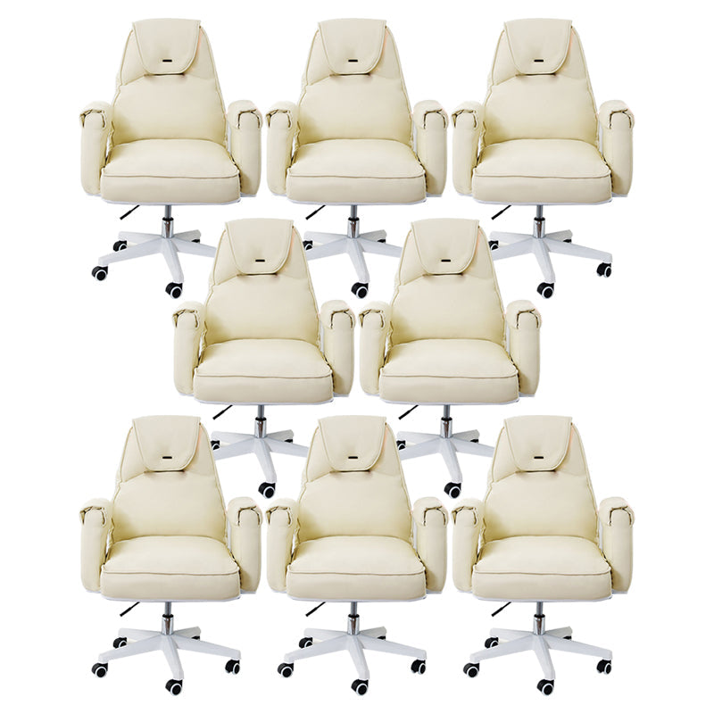 モダンオフィスチェア調整可能なシートの高さ、ホイール付きの苦痛なスライドチェア