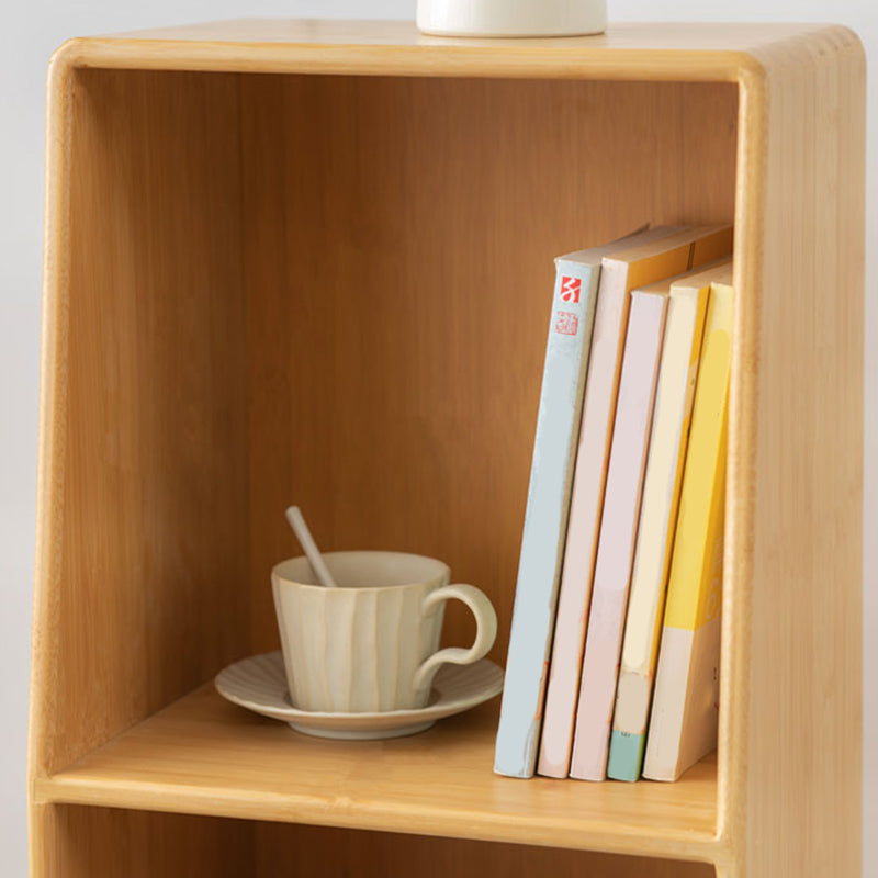 Geschlossener Bambus -Bücherregal zeitgenössische vertikale Bücherregal mit Regalen