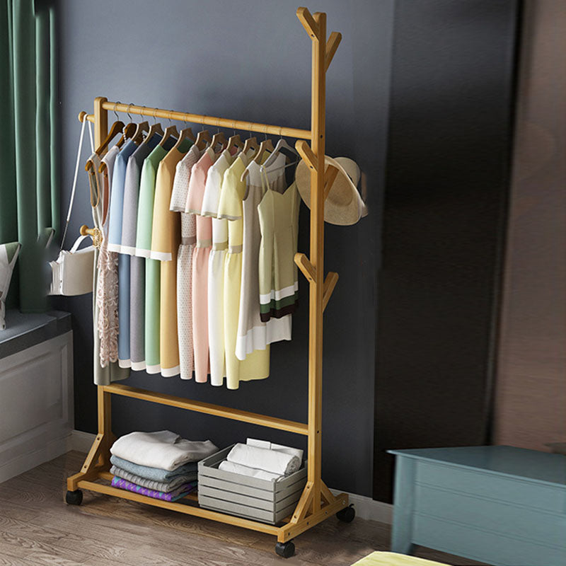 現代のホールツリーフリースタンディングウッドストレージシェルビングコートラック付きキャスター