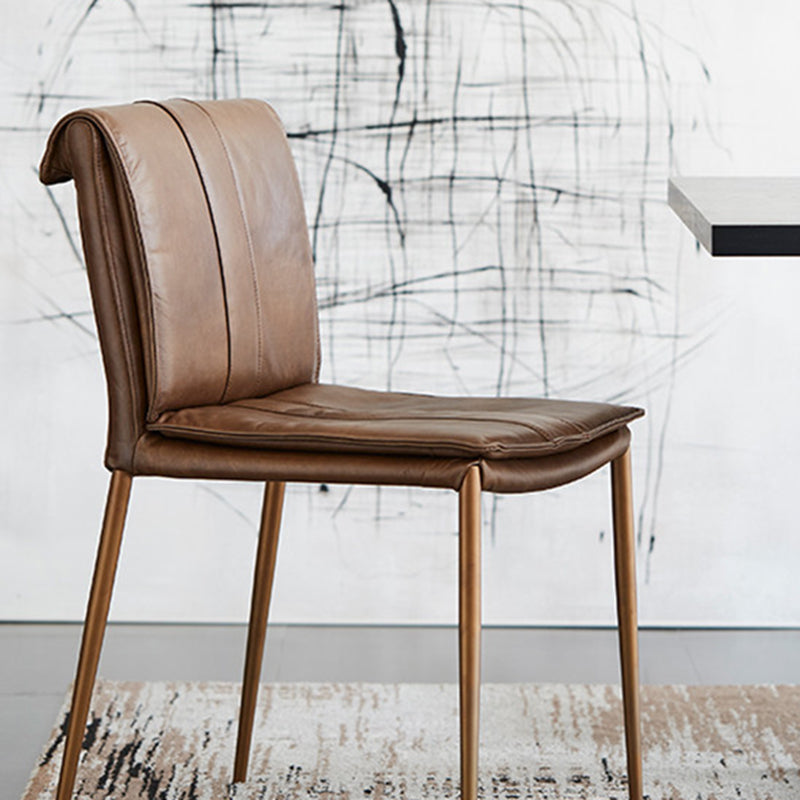 Silla lateral de estilo moderno silla de comedor tapizada con base de metal