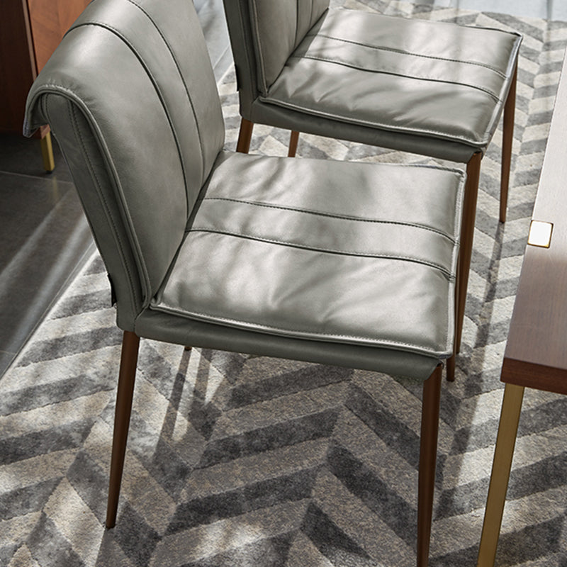 Silla lateral de estilo moderno silla de comedor tapizada con base de metal