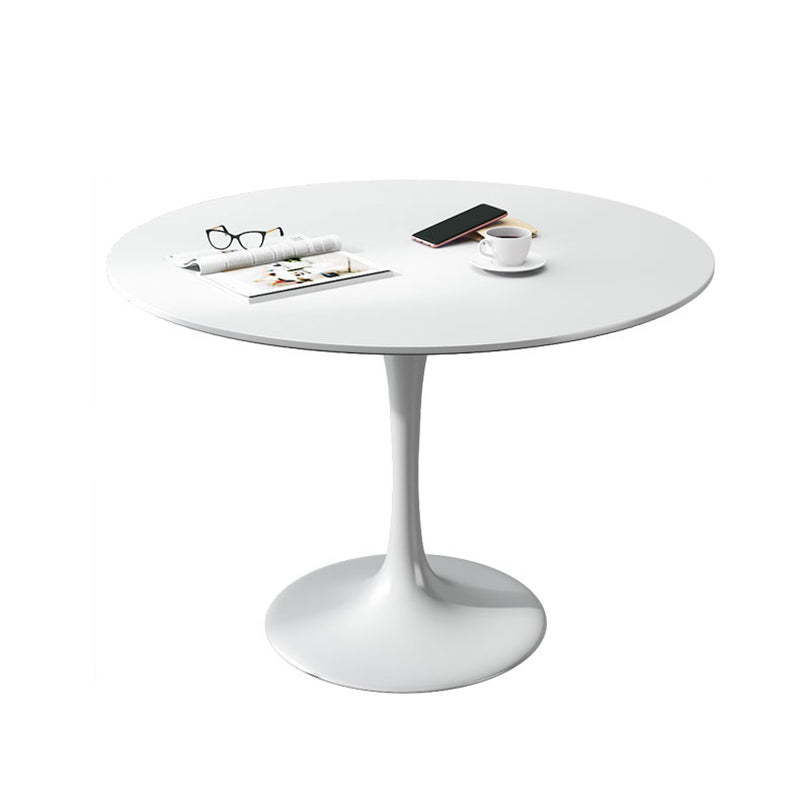 Minimalist White and Black Round Table with Tulip Style for 4 Person Clearhalo 'Dining Tables & Seating' 'Dining Tables' 'dining_table' 'furn' 'furn_dining_table' 'Furniture' 'Kitchen & Dining Furniture' 7717313