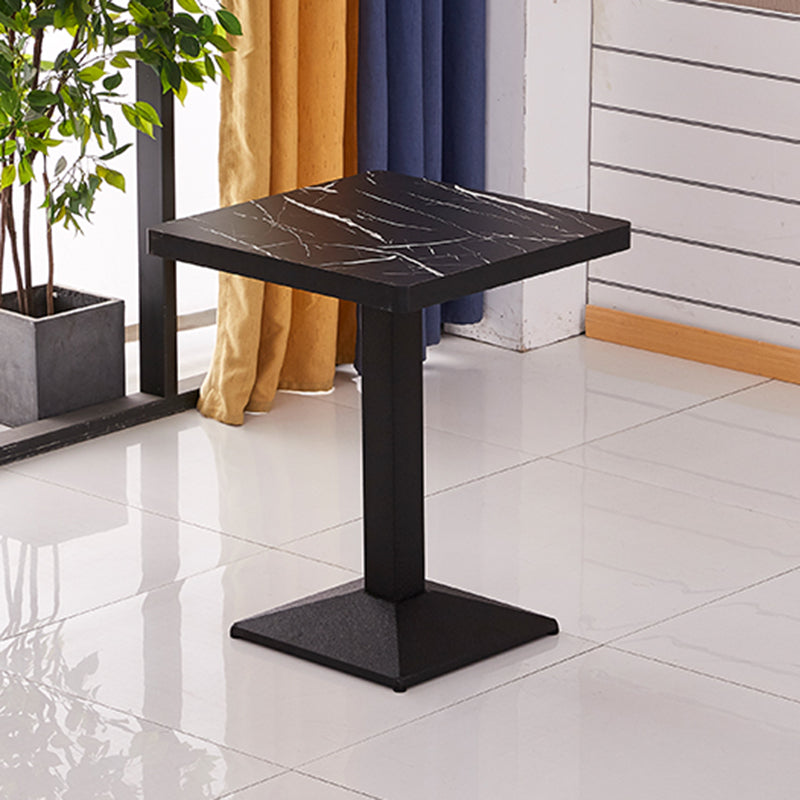 Moderner Holz -Esstisch mit Metallbeinen für Wohnzimmer