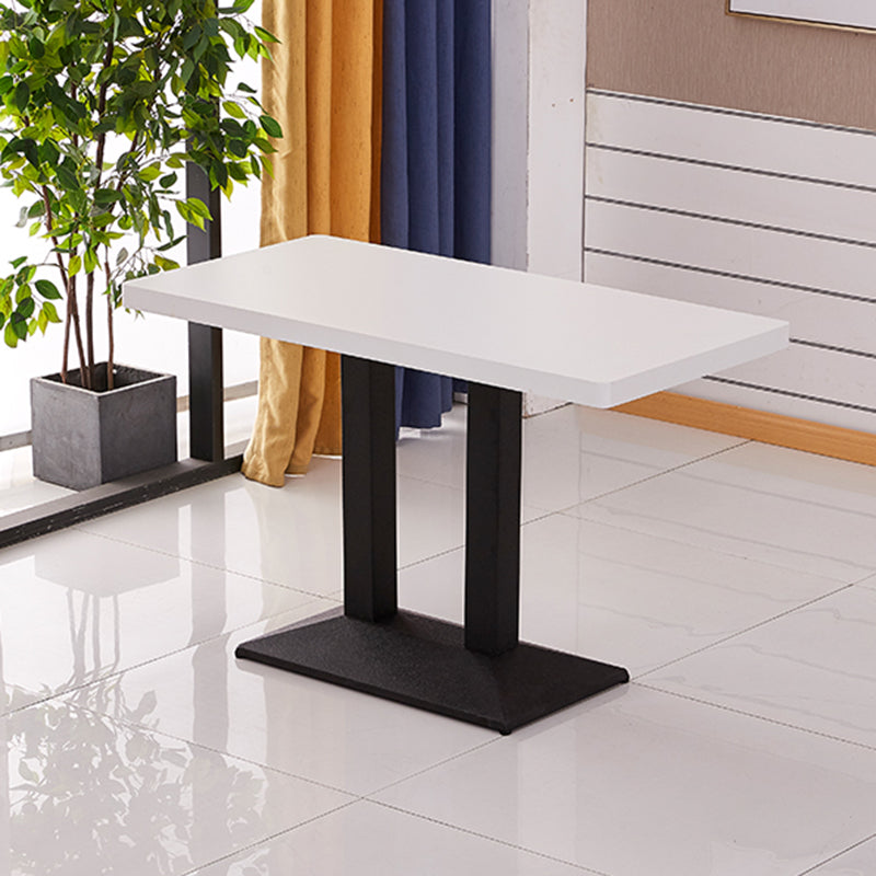 Moderner Holz -Esstisch mit Metallbeinen für Wohnzimmer