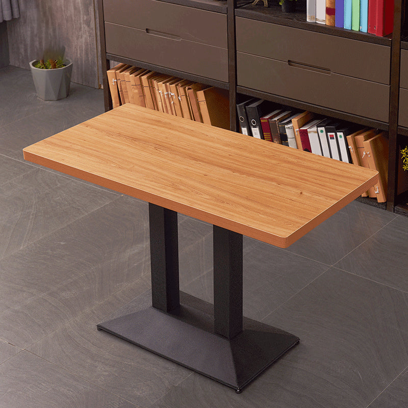 Moderner Holz -Esstisch mit Metallbeinen für Wohnzimmer