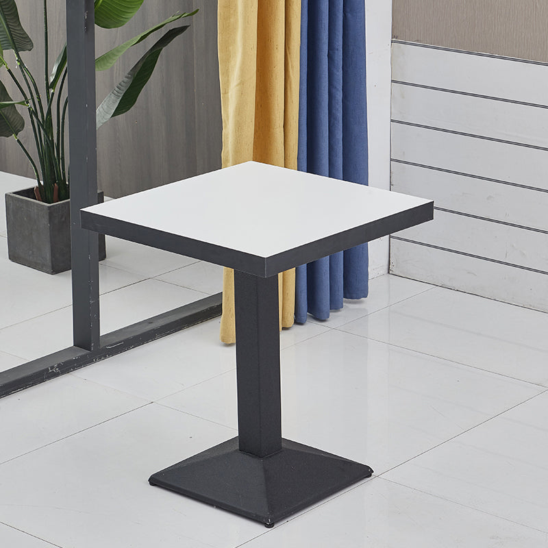 Moderner Holz -Esstisch mit Metallbeinen für Wohnzimmer