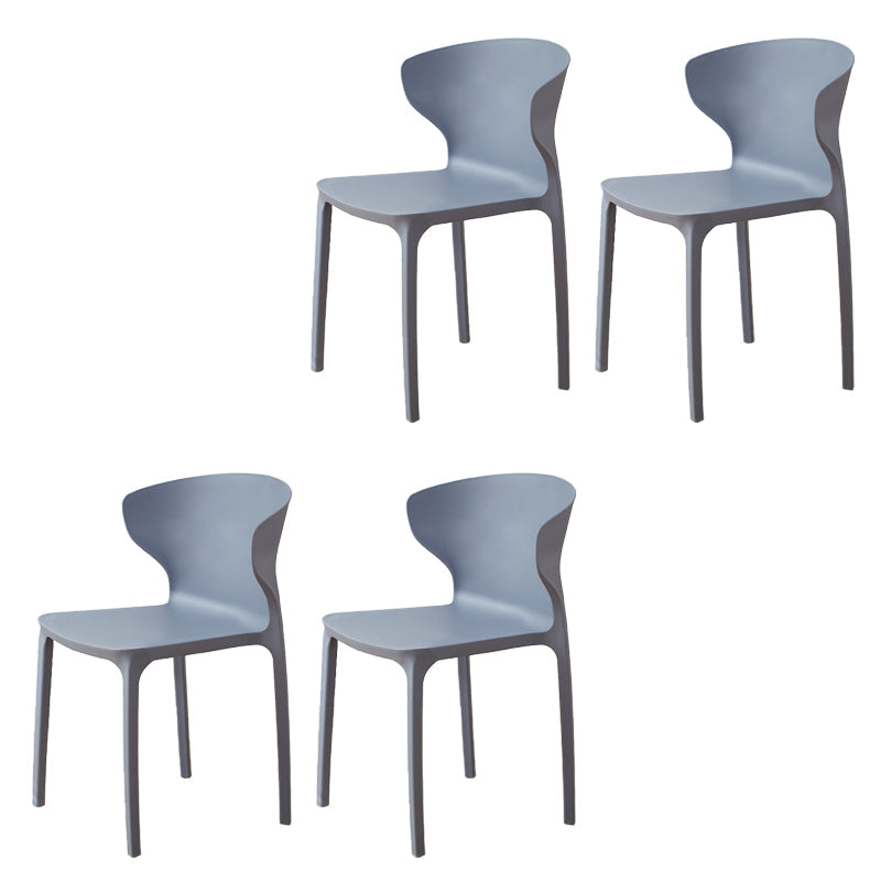 Zeitgenössischer Innenflügelback -Plastikstapelarm ohne Seitungsstuhl