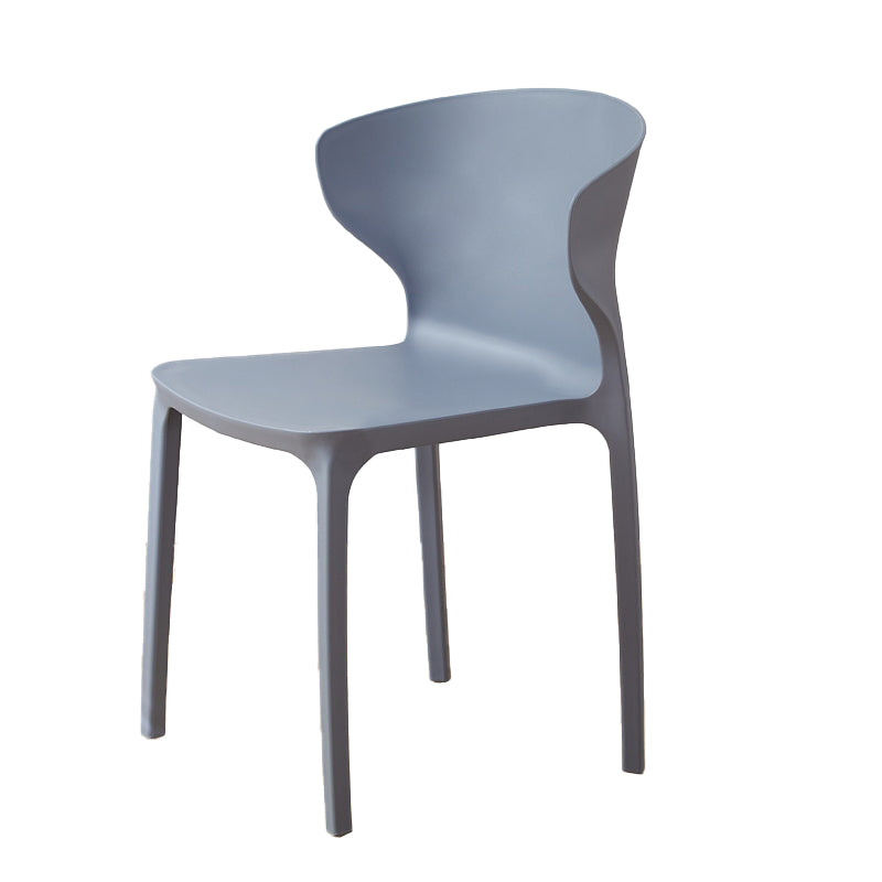 Zeitgenössischer Innenflügelback -Plastikstapelarm ohne Seitungsstuhl