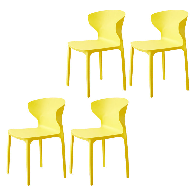 Zeitgenössischer Innenflügelback -Plastikstapelarm ohne Seitungsstuhl