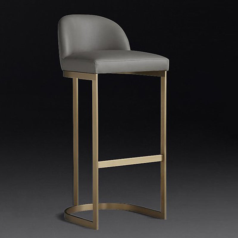Taburetes modernos y tapizados de barra de interior con base de metal