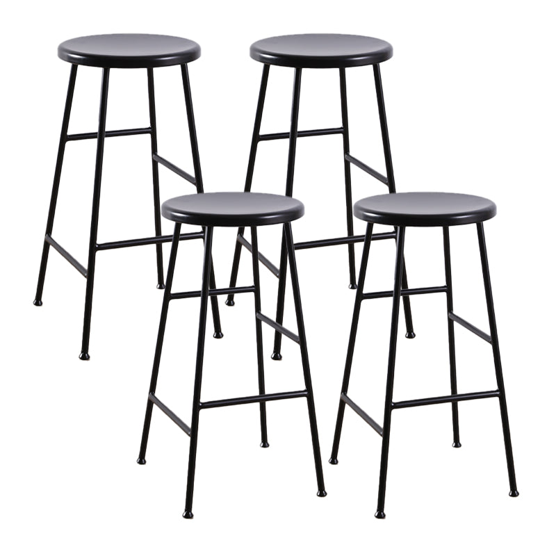 Gambe metalliche contemporanee sgabello da bar per interni in legno massiccio