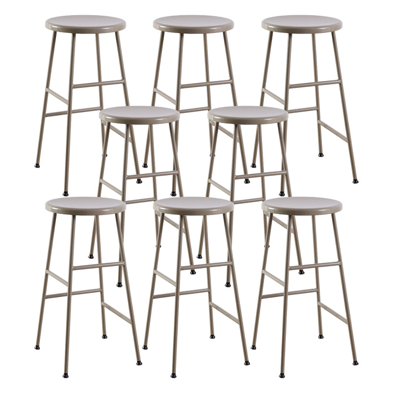 Gambe metalliche contemporanee sgabello da bar per interni in legno massiccio