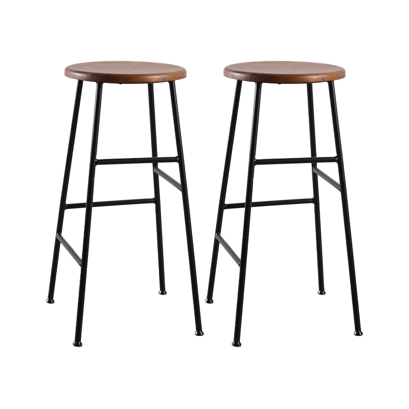 Gambe metalliche contemporanee sgabello da bar per interni in legno massiccio
