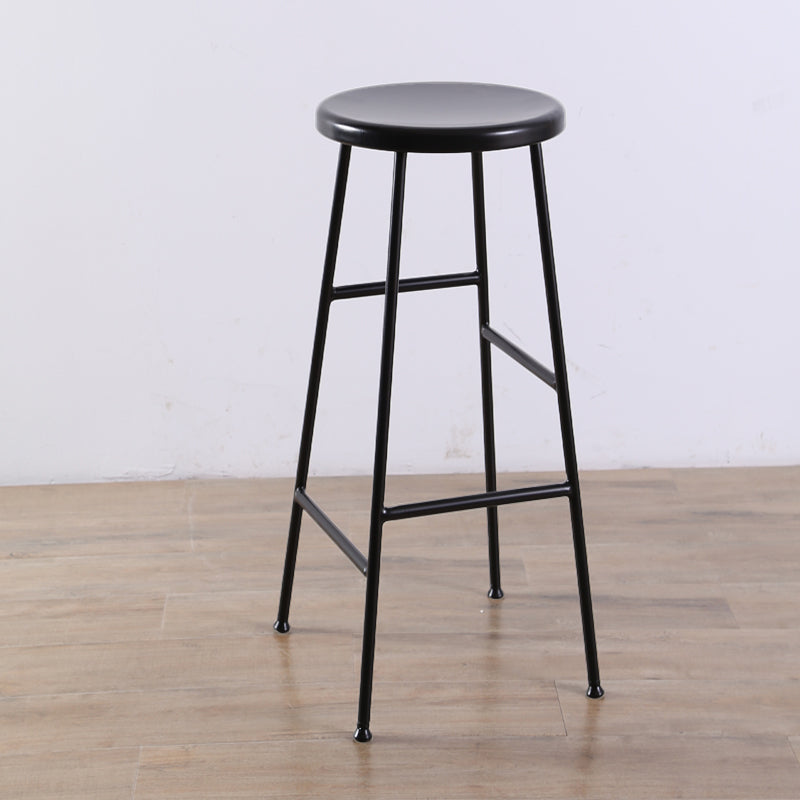 Gambe metalliche contemporanee sgabello da bar per interni in legno massiccio