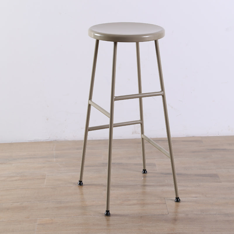 Gambe metalliche contemporanee sgabello da bar per interni in legno massiccio