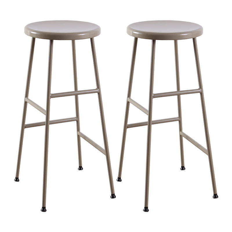 Gambe metalliche contemporanee sgabello da bar per interni in legno massiccio