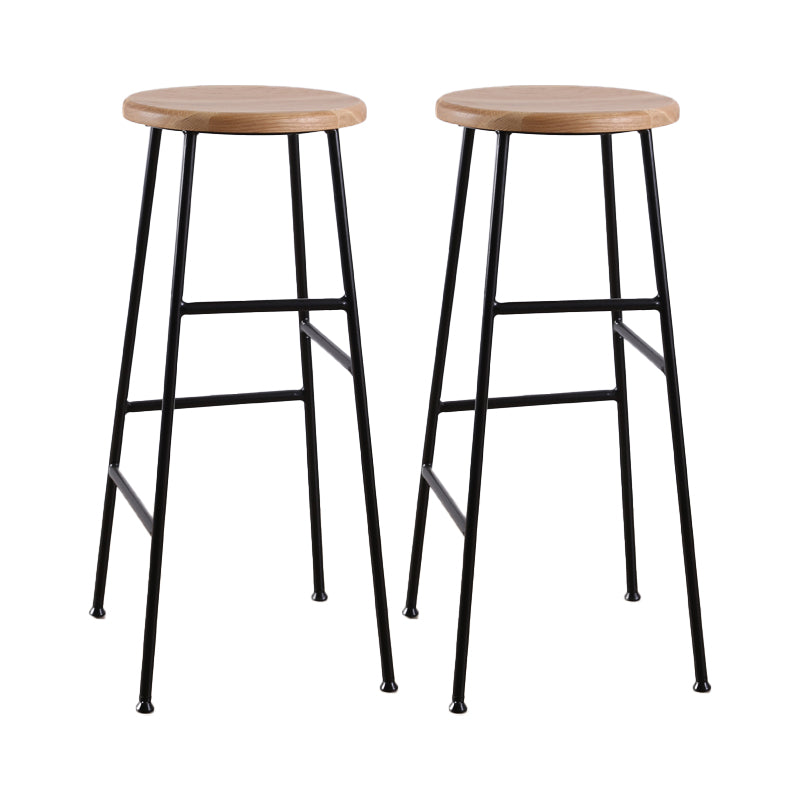 Gambe metalliche contemporanee sgabello da bar per interni in legno massiccio