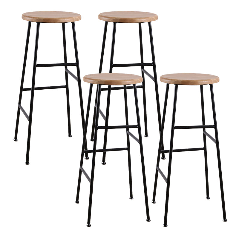 Gambe metalliche contemporanee sgabello da bar per interni in legno massiccio