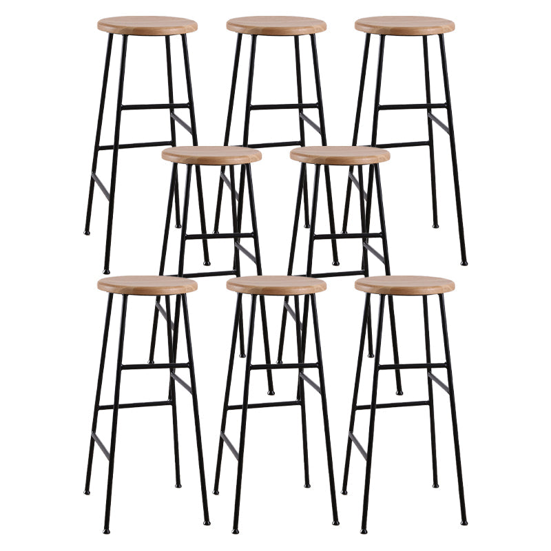 Gambe metalliche contemporanee sgabello da bar per interni in legno massiccio