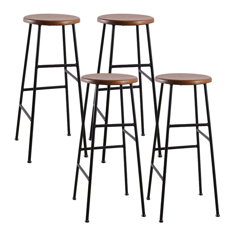 Gambe metalliche contemporanee sgabello da bar per interni in legno massiccio