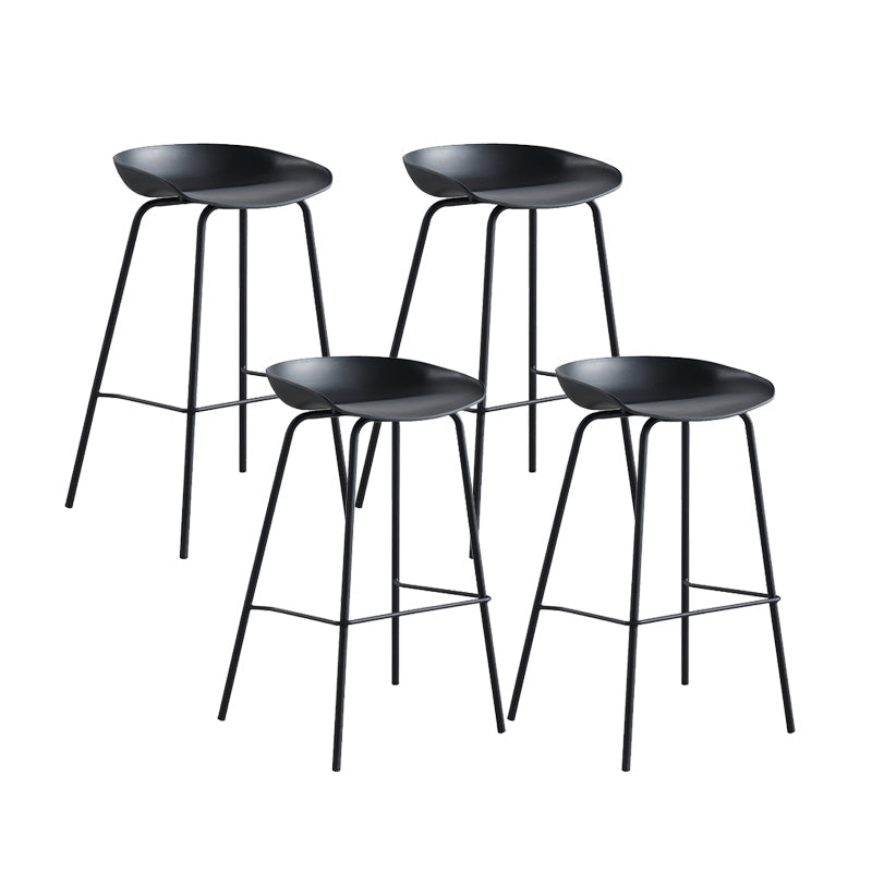 Industriële binnenplastic kuipstoelbalkruk met voetsteun