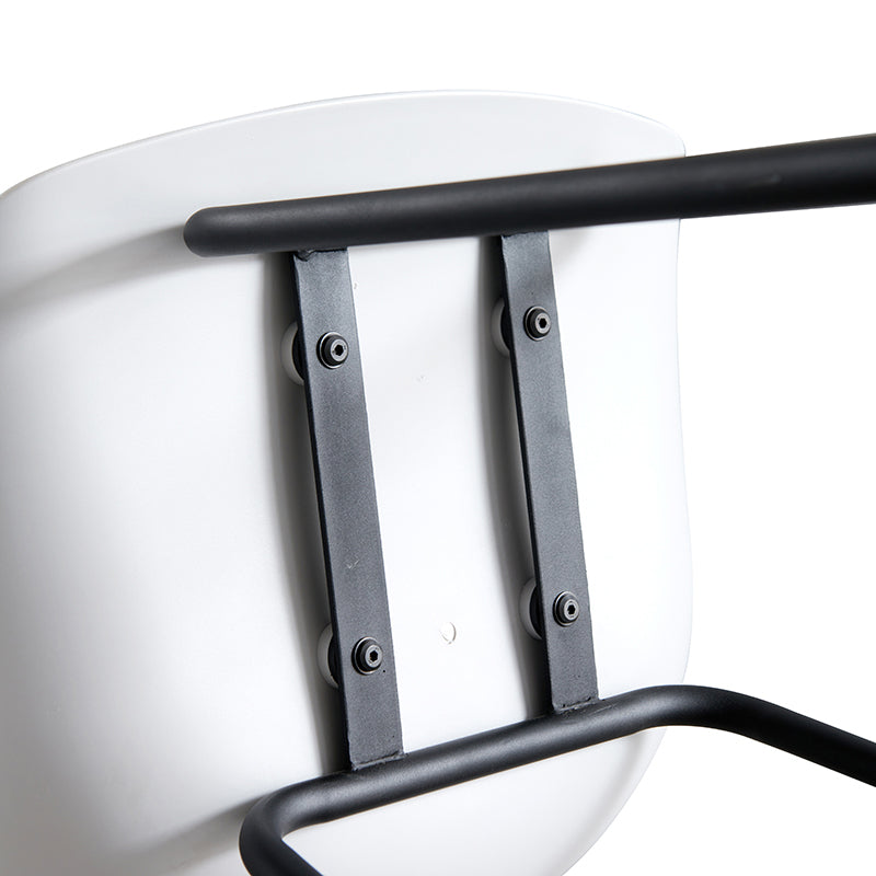 Industriële binnenplastic kuipstoelbalkruk met voetsteun