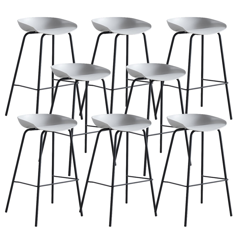 Industriële binnenplastic kuipstoelbalkruk met voetsteun