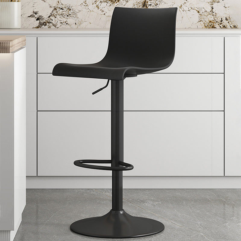 Modern Adjustable Height Swivel Plastic Low Back Bar Stool with Footrest Black Black 1 Piece Clearhalo 'Bar Furniture' 'Bar Stools' 'bar_stools' 'furn' 'furn_bar_stools' 'Furniture' 'Kitchen & Dining Furniture' 7718867