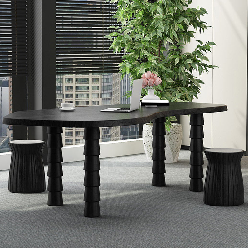 Table de l'ordinateur portable de bureau en forme de forme gratuite Bureau d'écriture en bois massif en noir