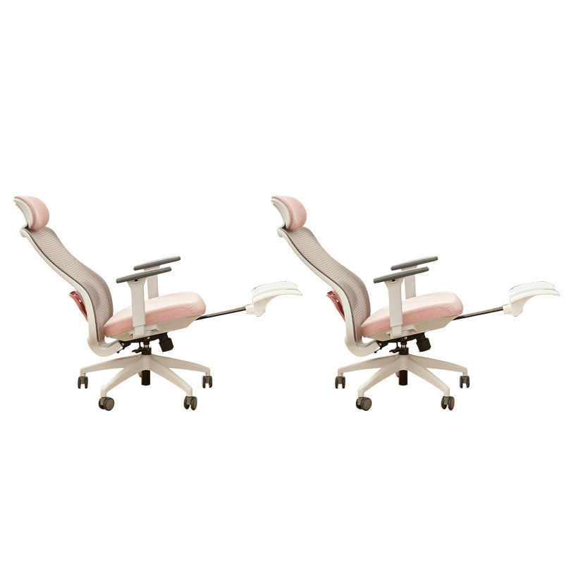 モダンな取り外し可能な武器椅子の傾きメカニズムホイール付き人間工学に基づいたデスクチェア