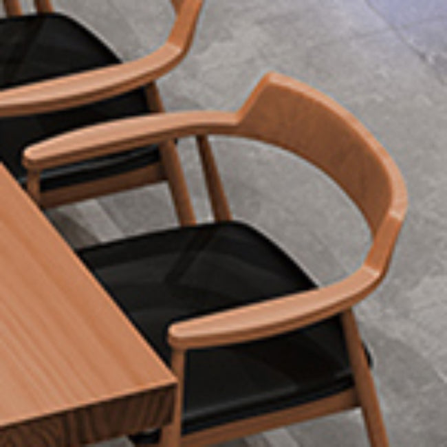 Eigentijdse arm eetstoelen gestoffeerde eetkamerstoelen met houtbasis