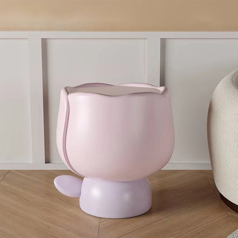 Resin Coffee or End Table in Flower Shape with 1 Legs Contemporary