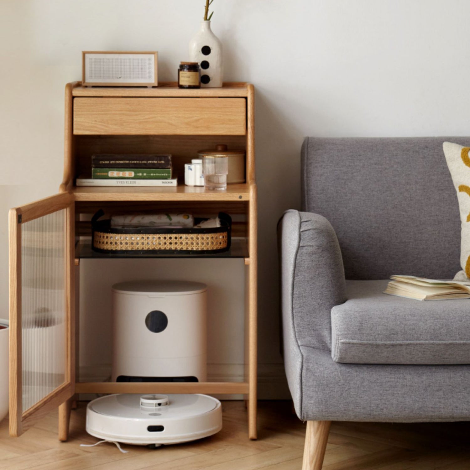 Glass Paned Living Room Contemporary Solid Wood Accent Cabinet with Drawer Clearhalo 'Cabinets & Chests' 'cabinets_chests' 'furn' 'furn_cabinets_chests' 'Furniture' 'Living Room Furniture' 7730825