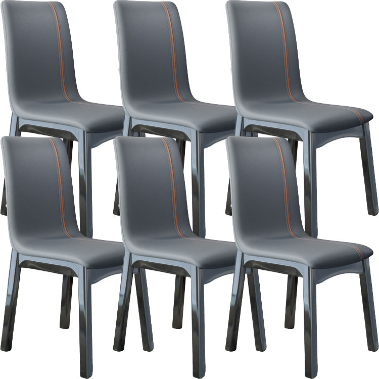 Glam -stijl lederen Parsons rug houten benen eetkamerstoel